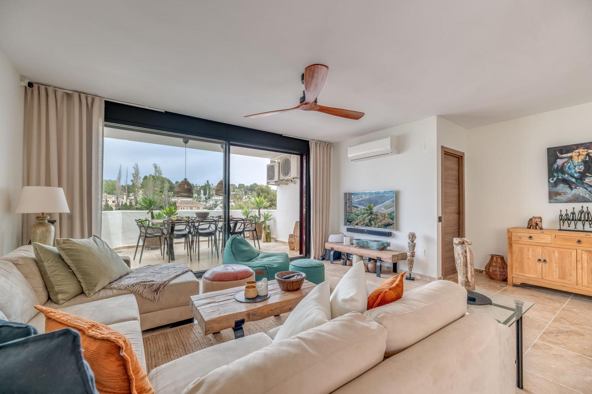 Apartamento 3 Bdrm Spacious Penthouse W/ 2 Pools & Bbq Marbella