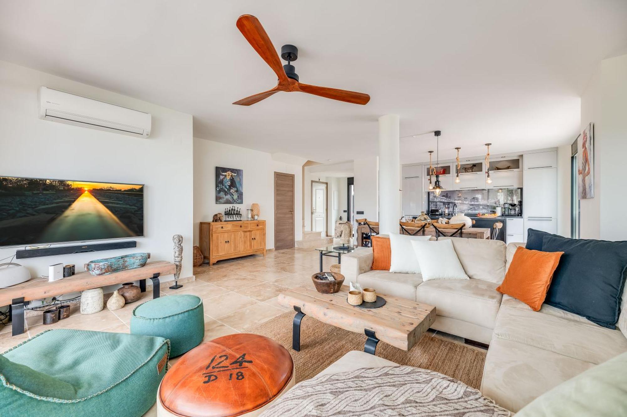 Apartamento 3 Bdrm Spacious Penthouse W/ 2 Pools & Bbq Marbella